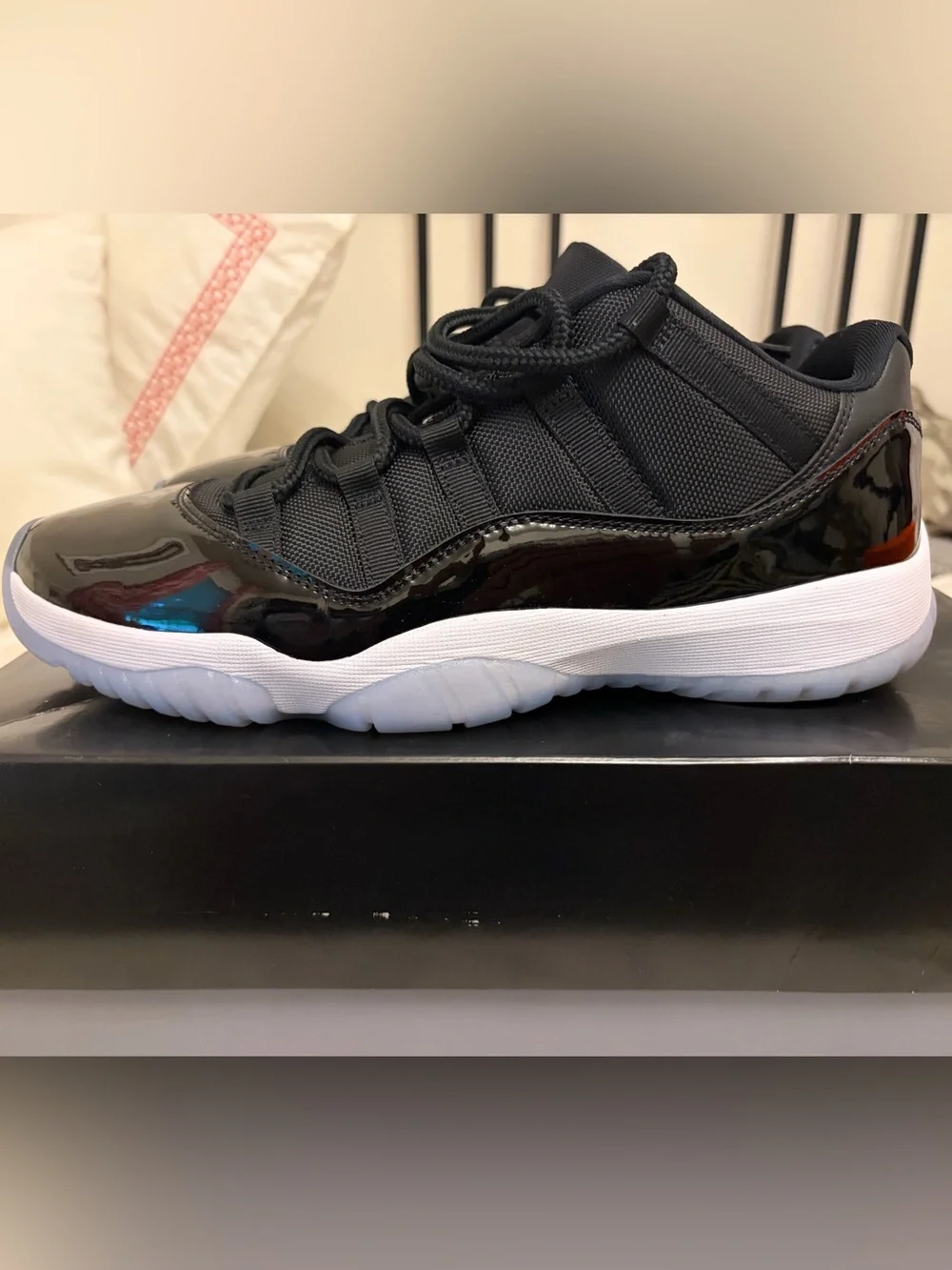 Air Jordan 11 retro low: black/white/varsity royal